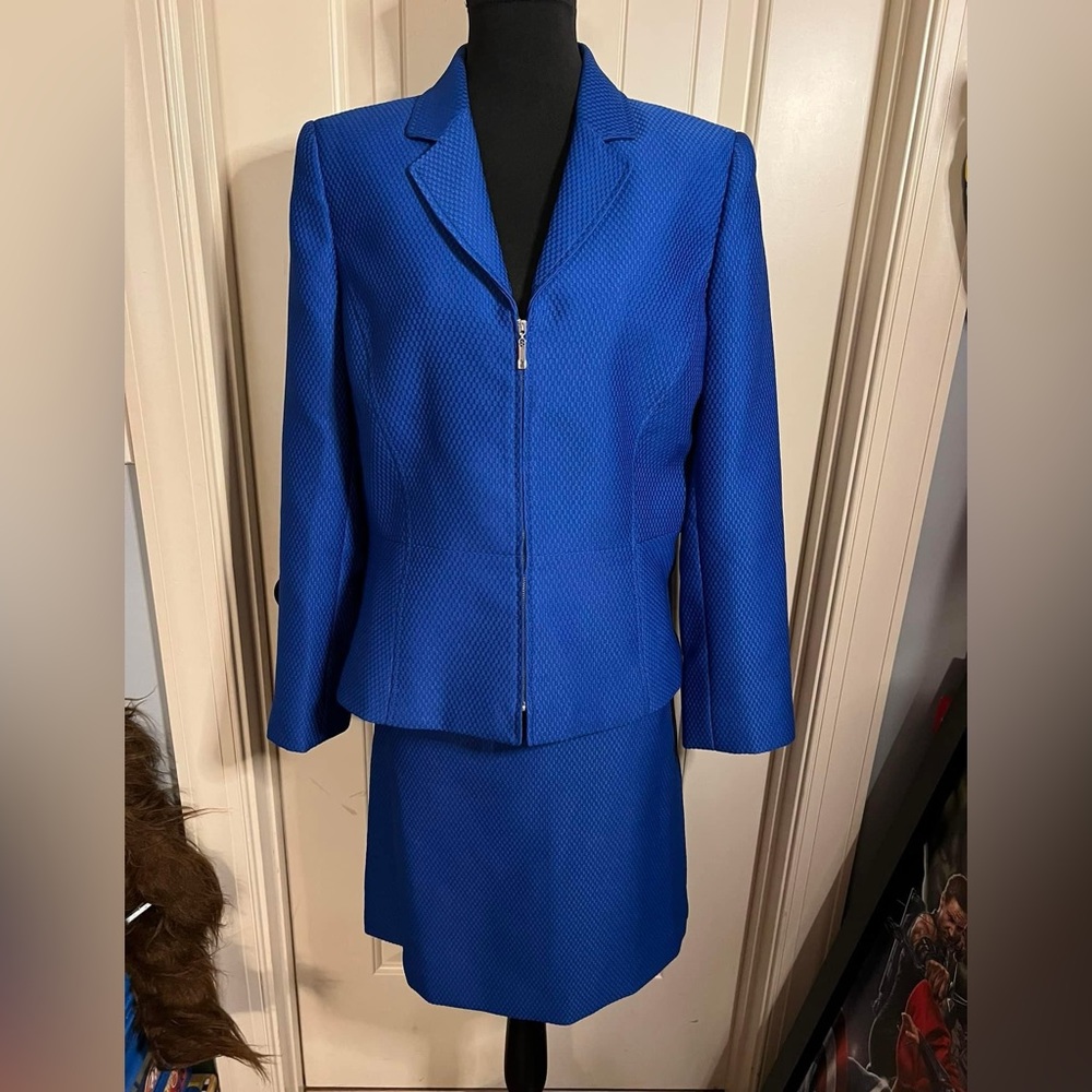 Tahari Royal Blue Women's Blazer and Skirt Set